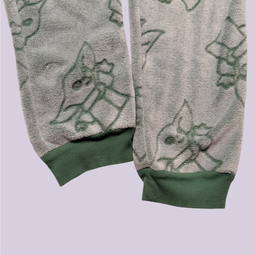 Star Wars Grogu Baby Yoda Cozy Fleece Pajama Set Sweatshirt Jogger Lounge Medium - Picture 7 of 8
